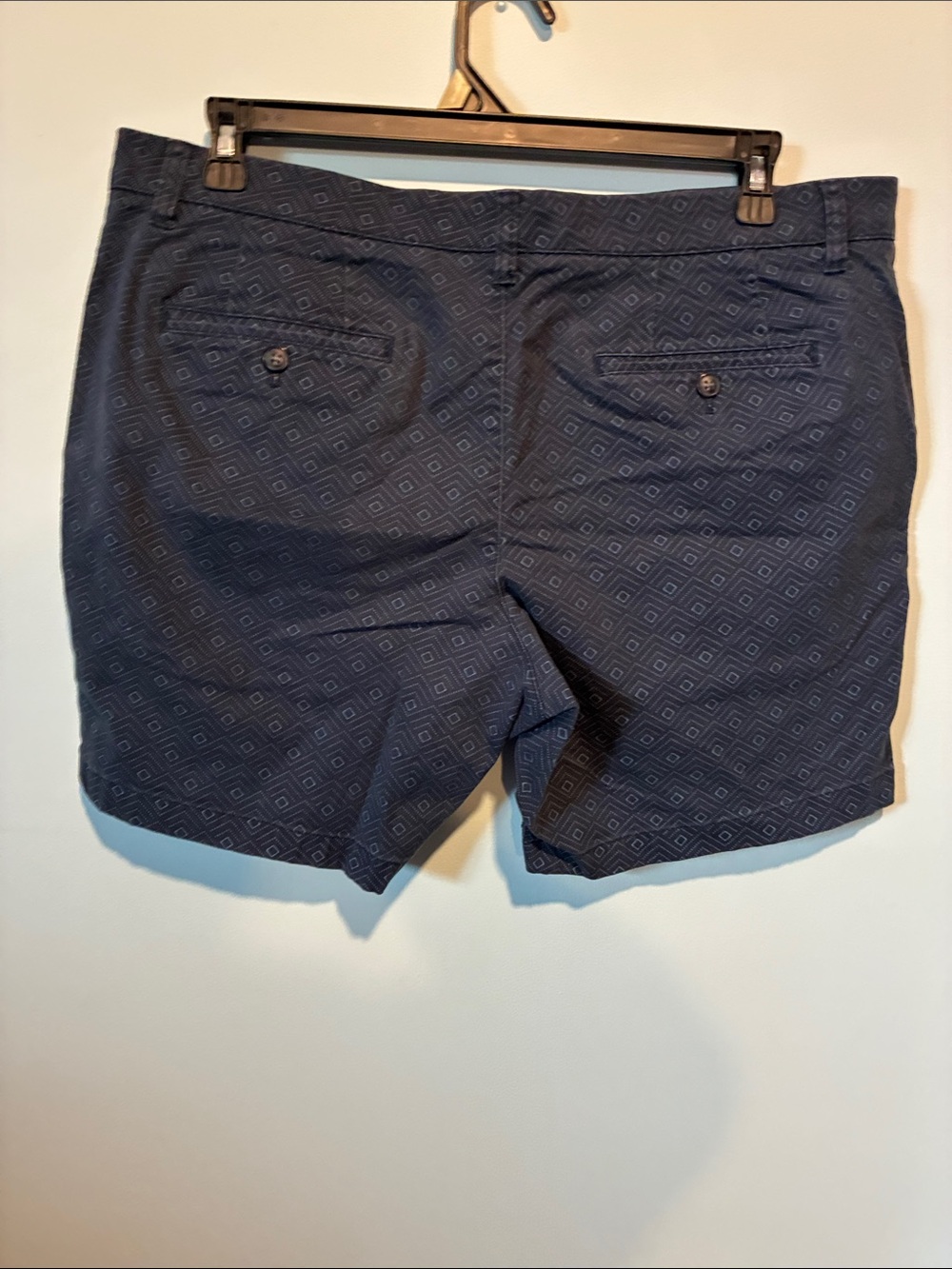 Men's Navy Geometric Flat-Front Shorts - Picture 2 of 4